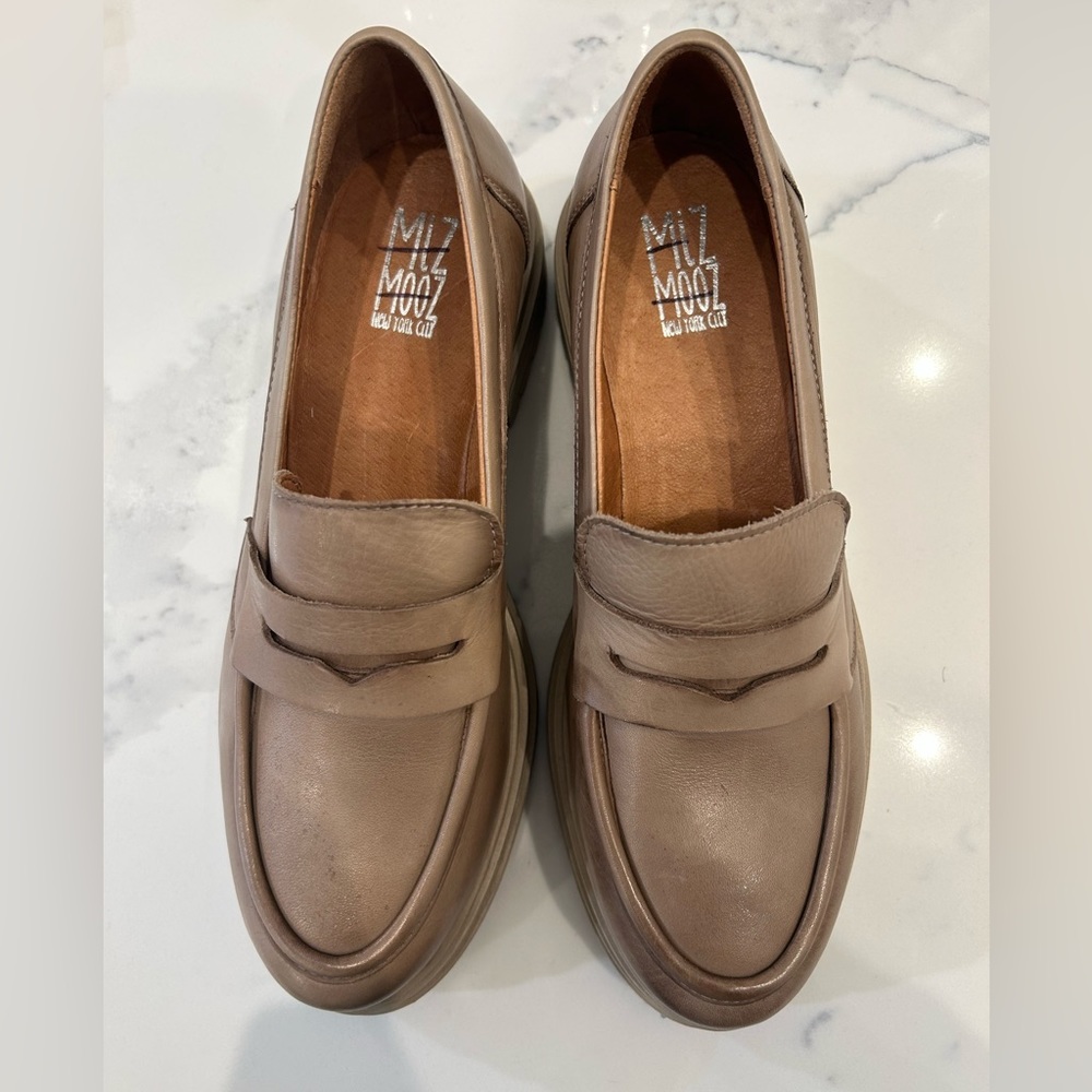 Miz Mooz Legend Chunky Loafer size 39 -